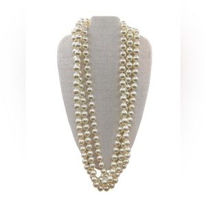 𝔽𝔸𝕌𝕏 ℙ𝔼𝔸ℝ𝕃 Rope Necklace